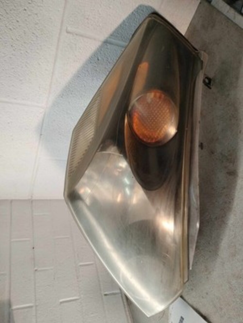 Toyota Prius Gen 2 Headlight Assembly